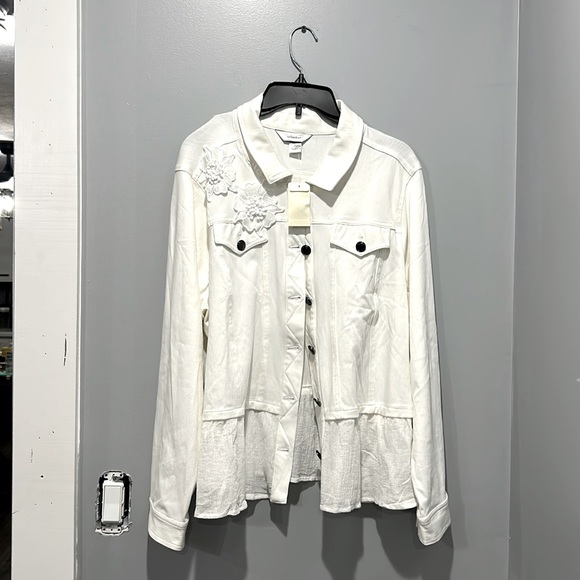 NWT Cjbanks womens Jean jacket 2xl - Picture 1 of 4